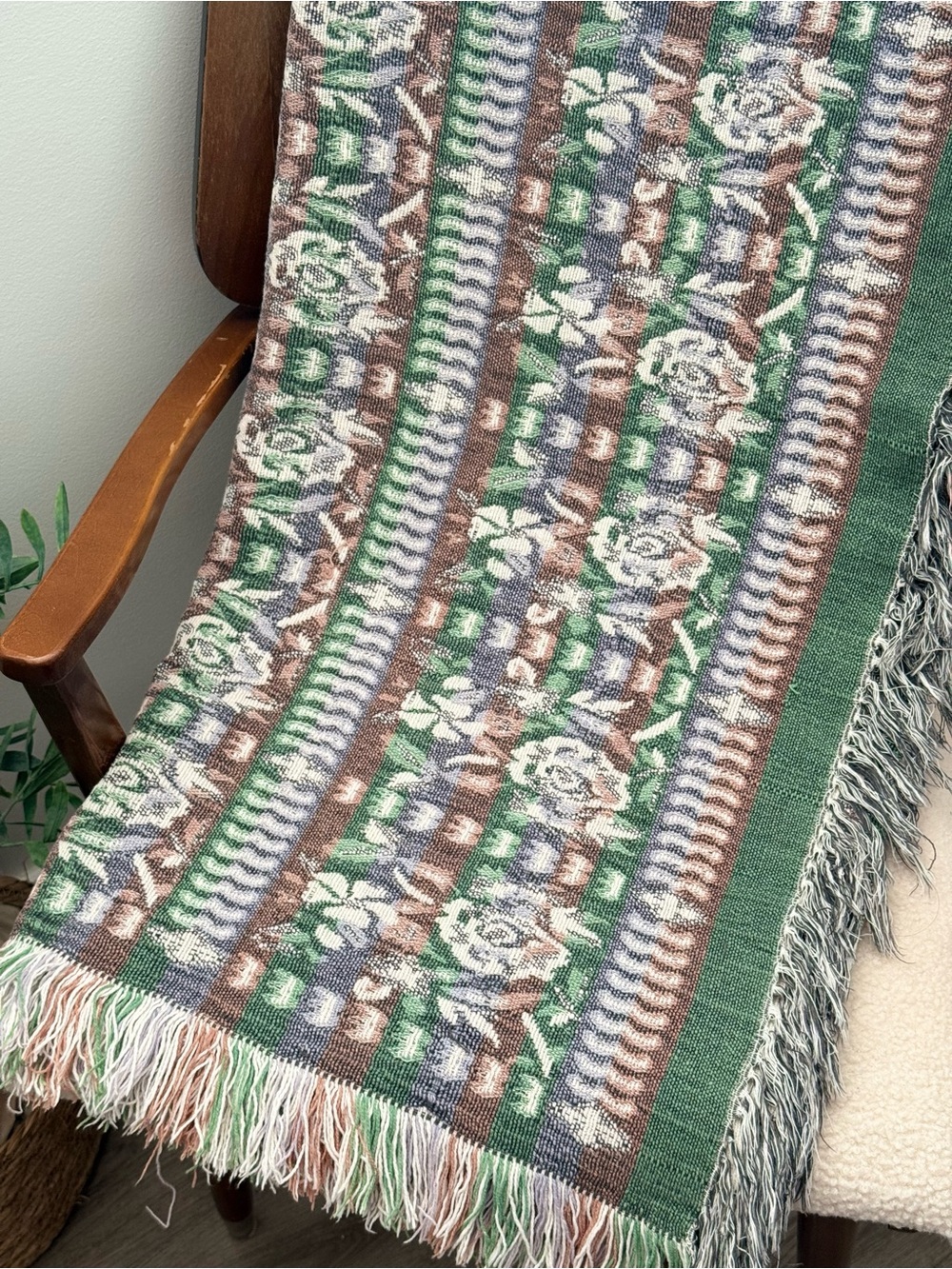 Vintage Tapestry Weaving Textile Floral Fringe Throw Blanket 69x42.5”